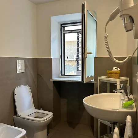 Like Apartment *